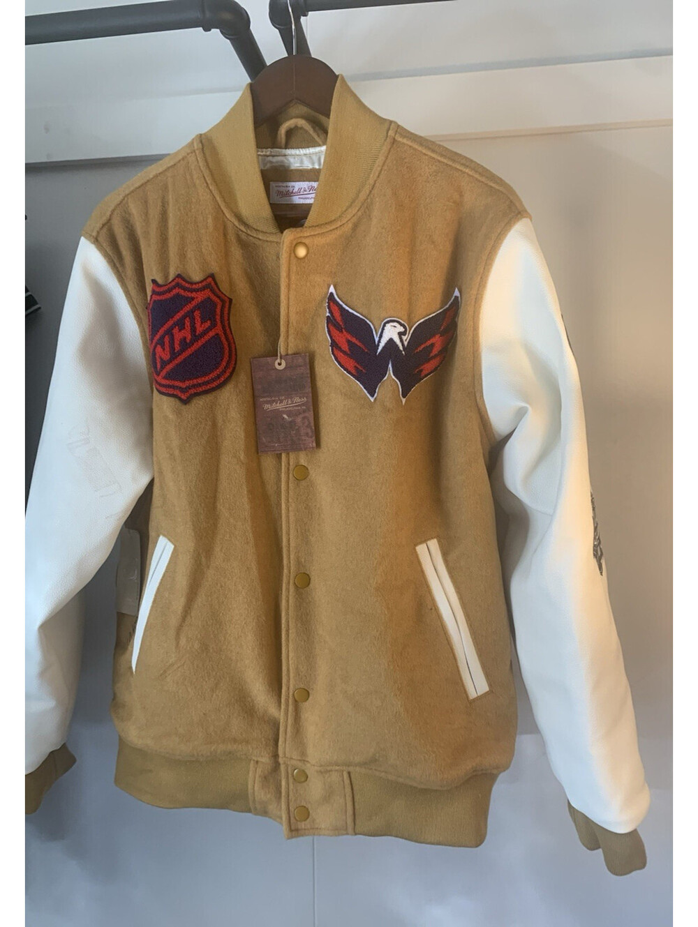 Mitchell and Ness Dusted Collection Washington Capitals Varsity Jacket M NWT